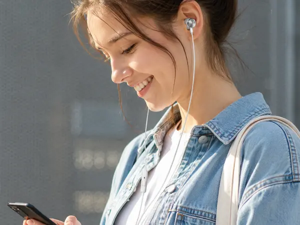Braided USB-C Earbuds 5